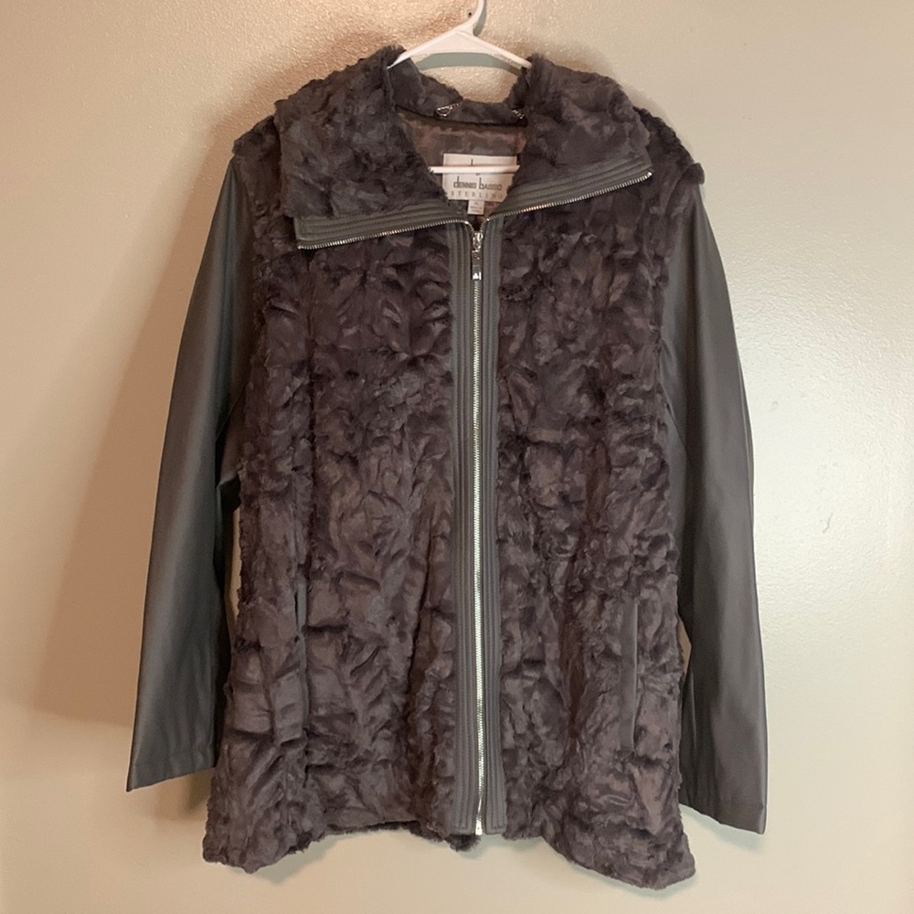 Dennis by Dennis Basdo NWOT beautiful zippered jacket in great condition size XL